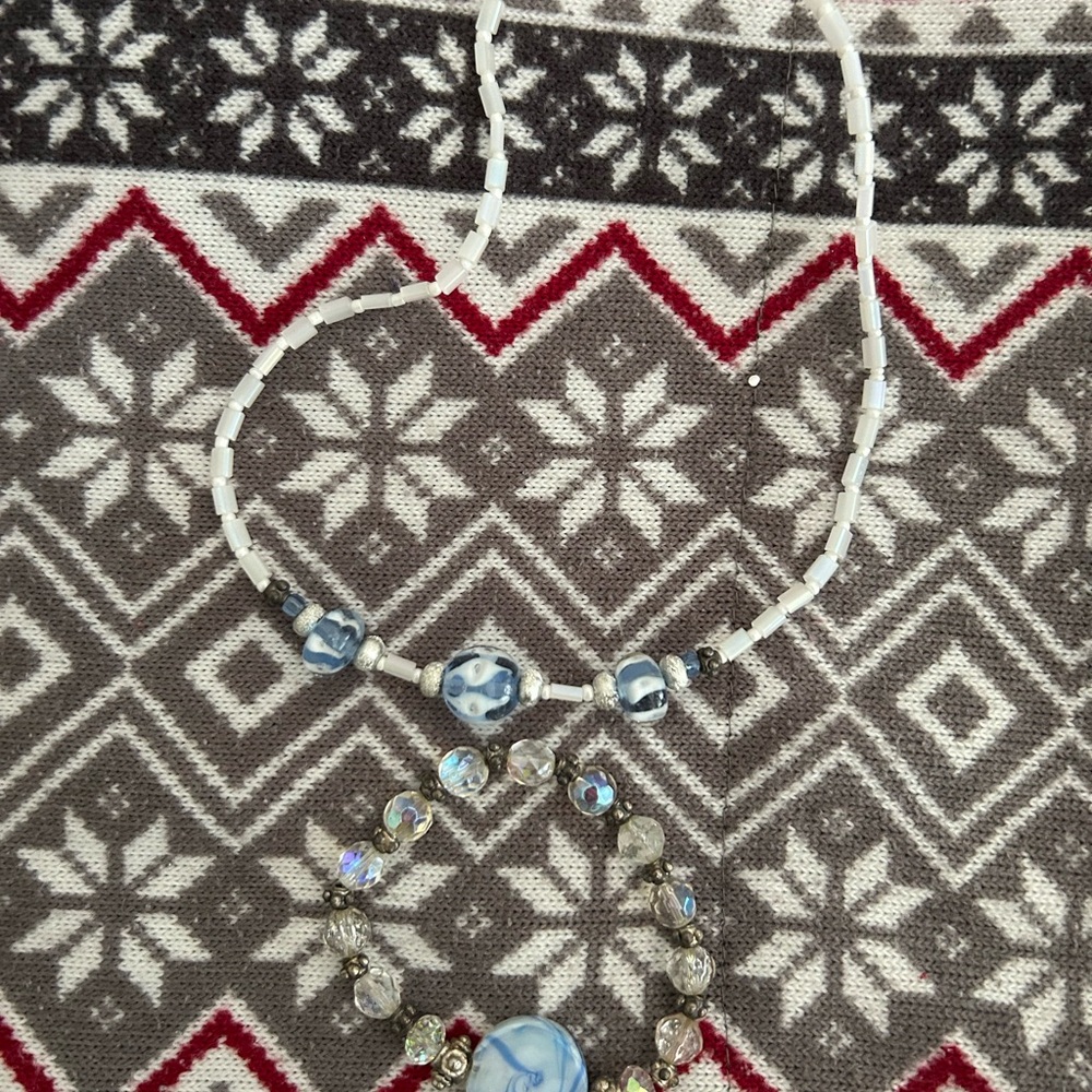 Elegant Blue and White Beaded Necklace and Bracelet Set
